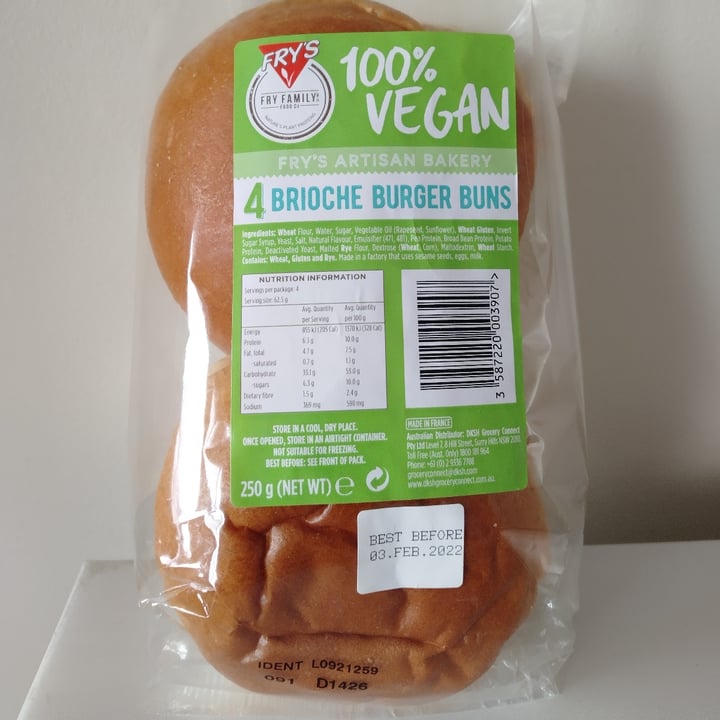 photo of Fry's Family Food Fry's Artisan Bakery Brioche Burguer Buns shared by @veganadam on  23 Jan 2022 - review