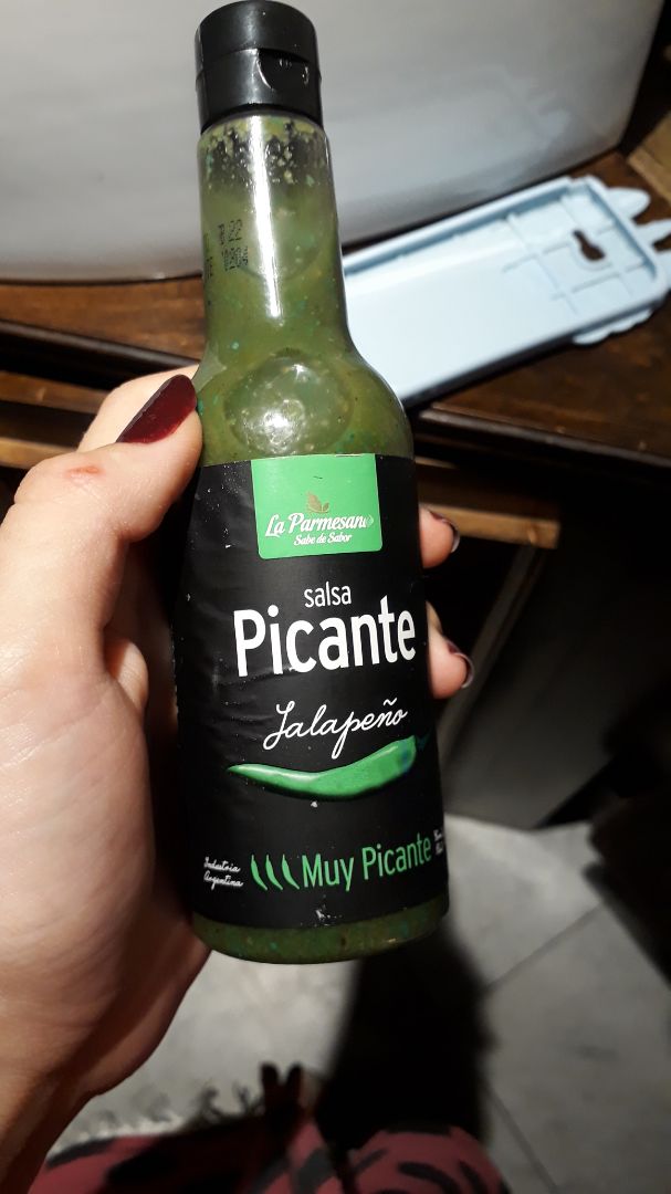 photo of La Parmesana Salsa Picante Jalapeño shared by @sofialegre on  12 Apr 2020 - review