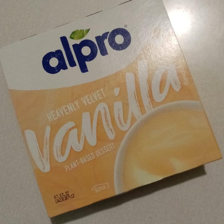 photo of Alpro Himmlish Zarté Vanille Pflanzliches Dessert shared by @valeveg75 on  21 Sep 2021 - review
