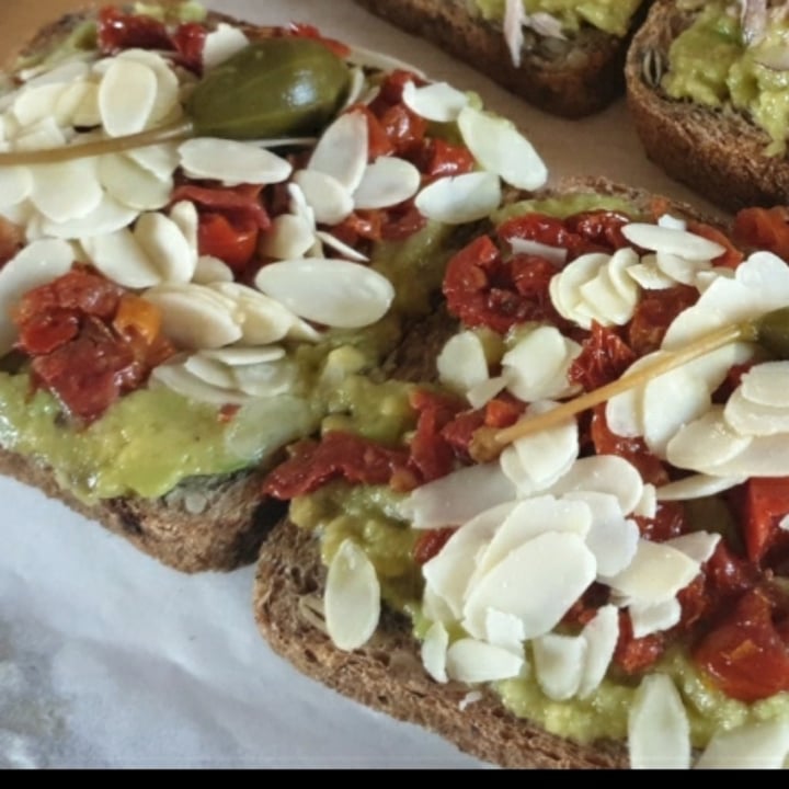 photo of EXTRATTO Avocado toast shared by @siaale on  13 Dec 2021 - review