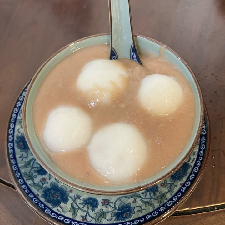 photo of Darkness Dessert 甜品屋 Yam Paste And Glutinous Rice Balls shared by @asneezeortwo on  24 Jul 2022 - review