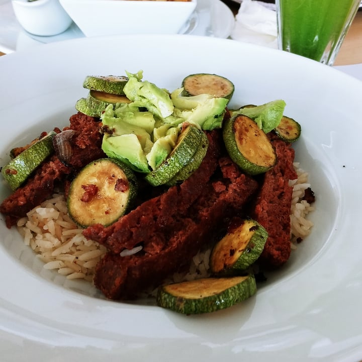 review photo of Fiesta Inn Morelia Altozano Tazon plant based shared by @marovallecillos on 19 Jul 2022 - review