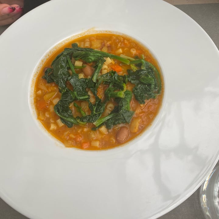 photo of Vetro Zuppa di verdure di stagione e legumi con tubetti di pasta Bio shared by @noemiyazz on  11 Dec 2022 - review