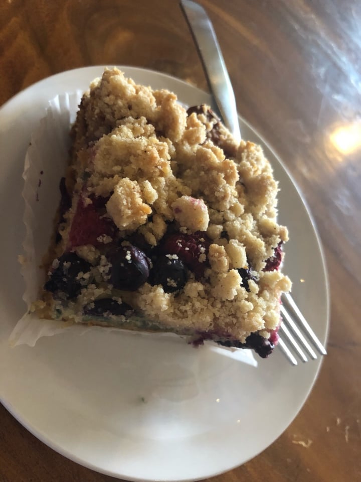 photo of Wailuku Coffee Company Crumb Cake shared by @raatz on  27 May 2019 - review
