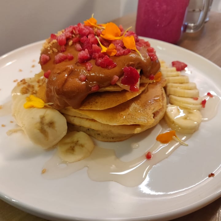 photo of Lilo Cafè Peanut Butter Pancakes shared by @mbasquens on  23 Aug 2022 - review