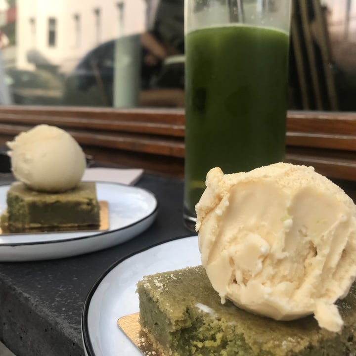 photo of Soi & Co. Plant-Based Cafe Vegan Mung Brownie with Umami Ice Cream shared by @evelynioli on  07 Sep 2021 - review