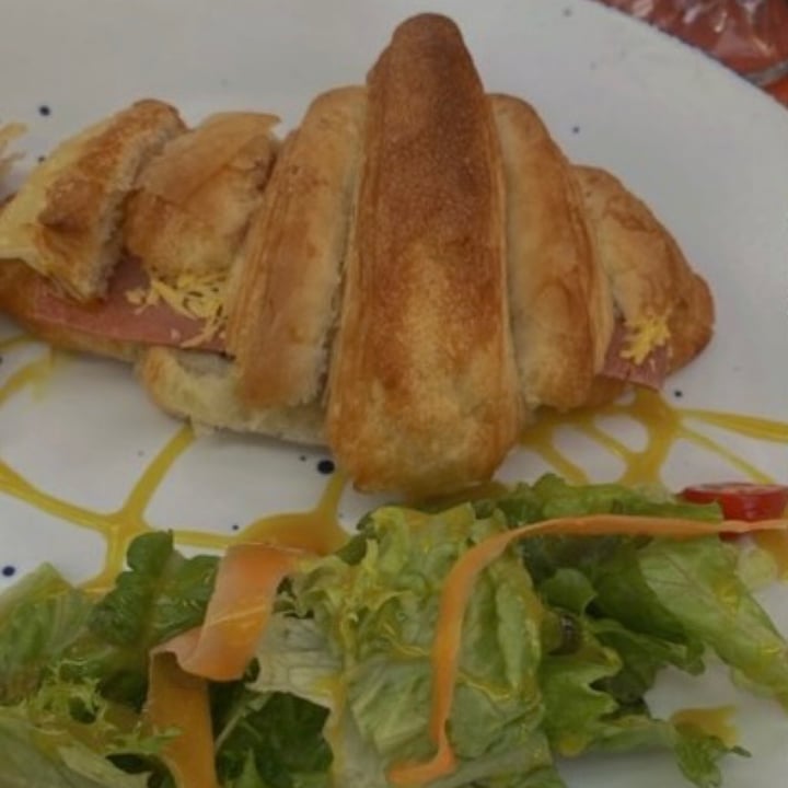 photo of Vegamo MX Croissant shared by @katysaneme on  01 May 2022 - review