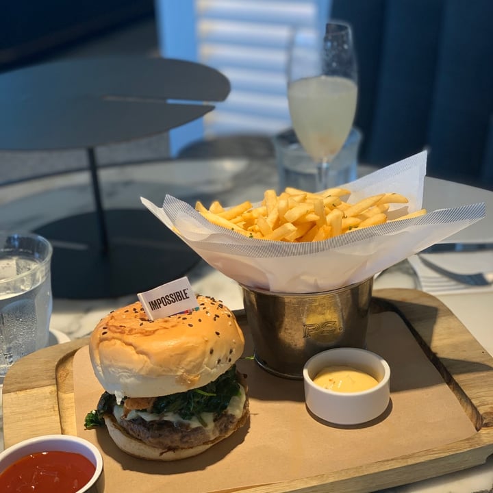 photo of PS.Cafe at One Fullerton Impossible burger shared by @coleenn on  18 Sep 2021 - review
