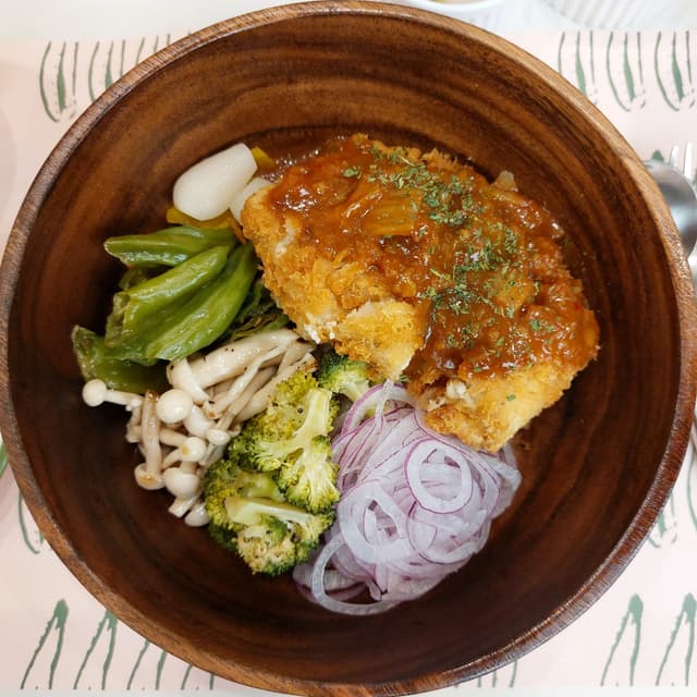 Photo of the dish “두부카츠 채소 덮밥 Tofu Katsu Vegetable Rice Bowl”