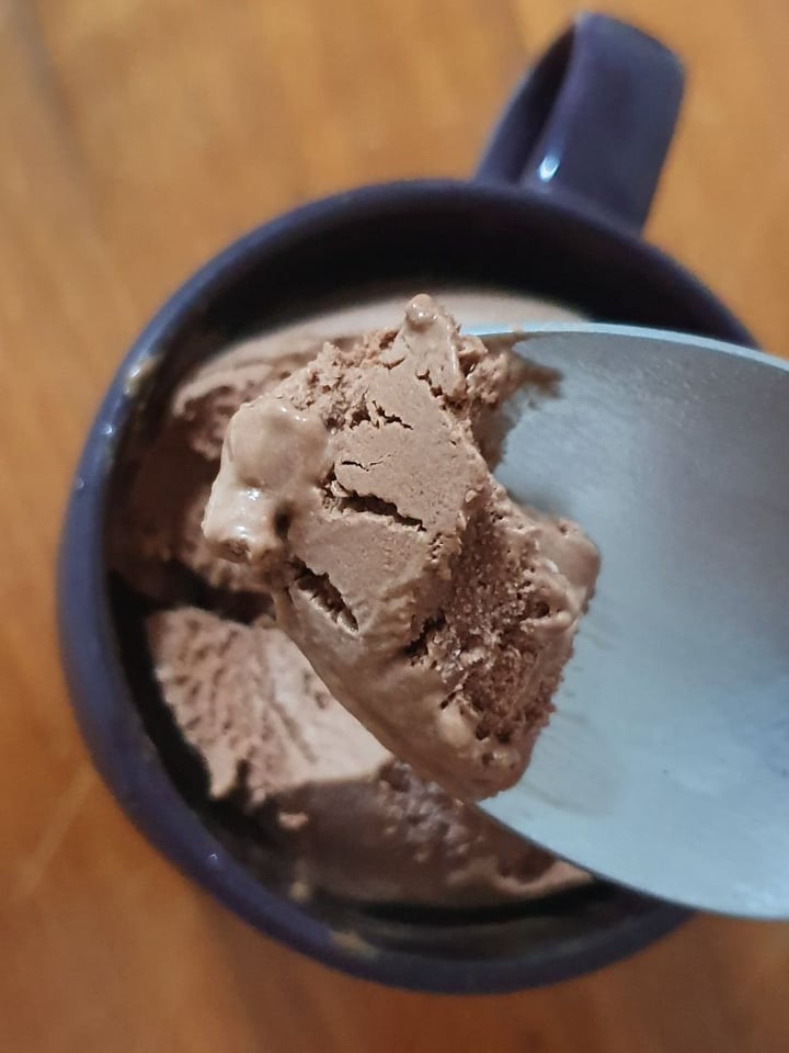 photo of The Ice Cream & Cookie Co Vegan Dark Chocolate Ice Cream shared by @shengasaurus on  25 Jan 2020 - review