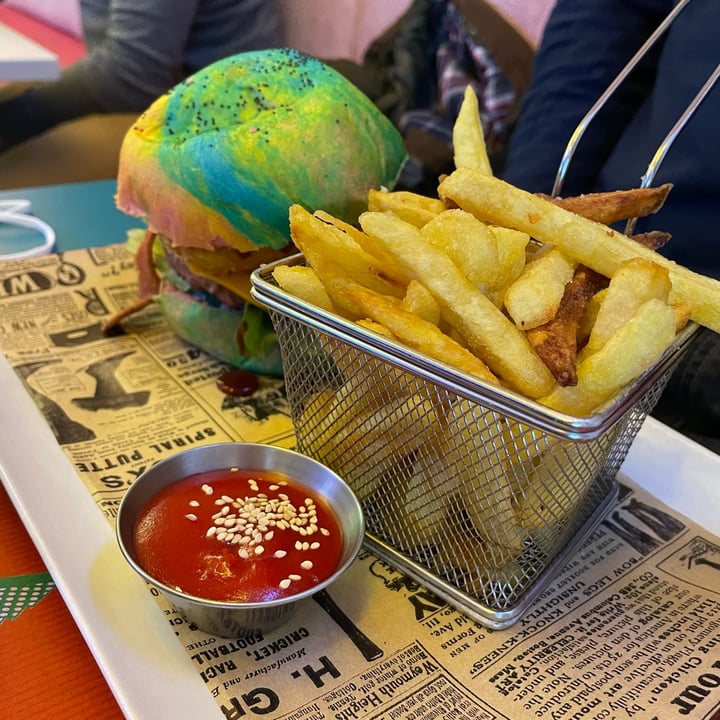 photo of Freedom Cakes American Cheeseburguer shared by @sara18 on  29 Dec 2021 - review