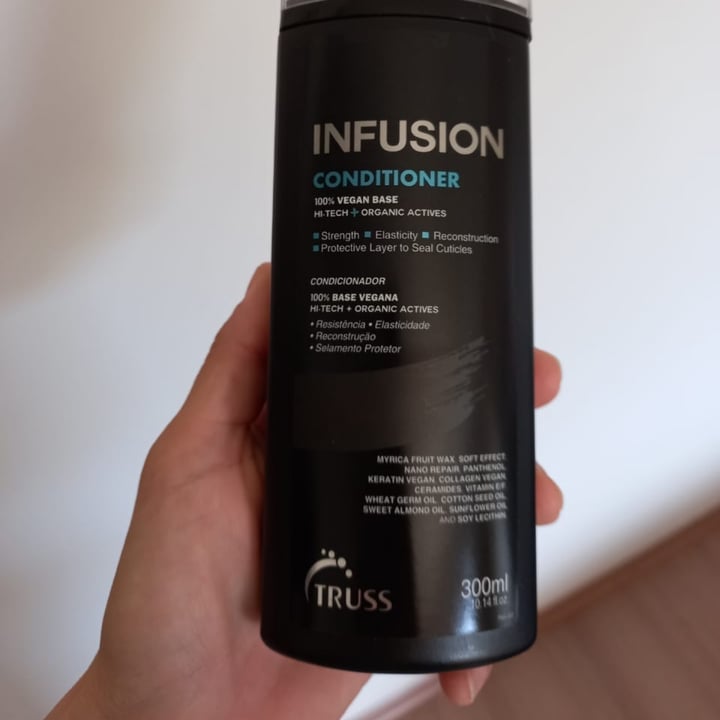 photo of Truss INFUSION CONDITIONER 100% Vegan Base  shared by @lumarques on  14 Jul 2021 - review