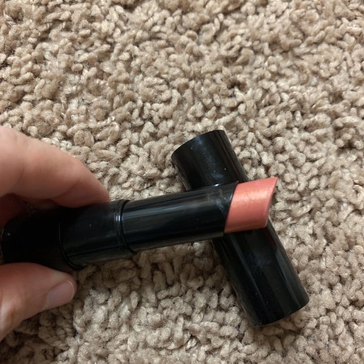 photo of Arbonne Smoothed over lip stick lily shared by @ann082019 on  23 Nov 2020 - review