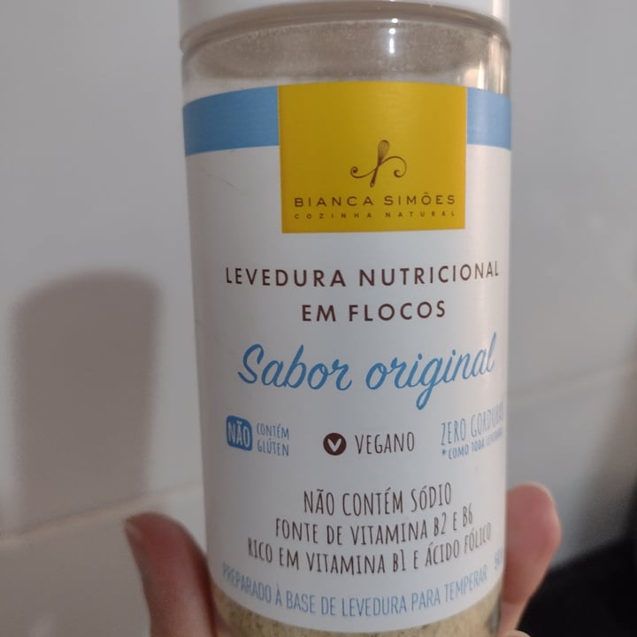 photo of Bianca Simões Levedura Nutricional em Flocos shared by @crisgtok on  12 Jun 2022 - review