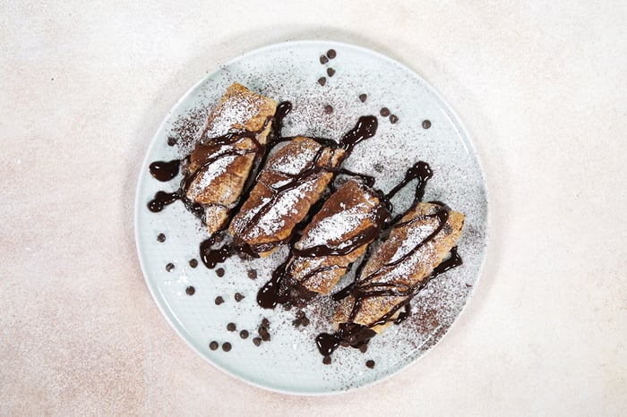 vegan chocolate cannoli