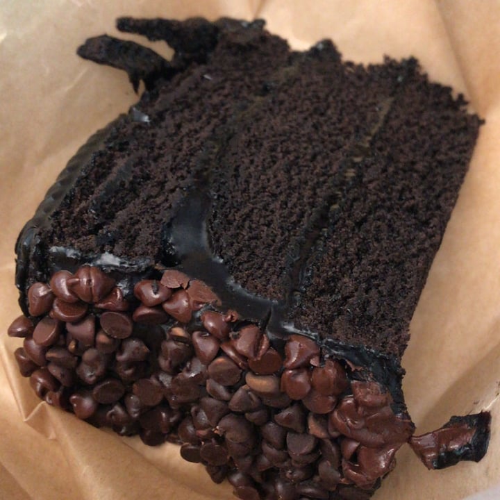 photo of Veggie Grill chocolate cake shared by @karenalba on  01 May 2022 - review