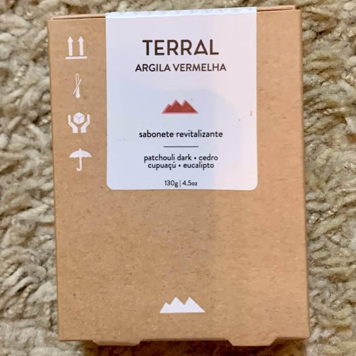 photo of Terral Natural sabonete em barra argila vermelha shared by @isalou on  04 Jun 2022 - review