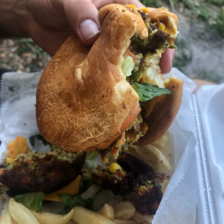 review photo shared by @amber77 on 08 May 2022 - post