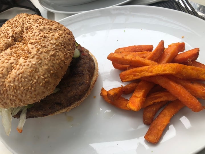 photo of Gibson's Smokey Black Bean Burger shared by @monsterbracken on  08 Jan 2020 - review