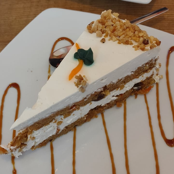 photo of Freedom Cakes Carrot cake shared by @dolguldur on  20 Sep 2020 - review