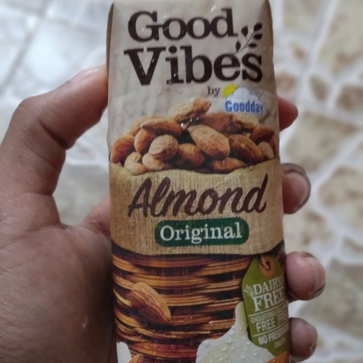 photo of Good vibes Almond Chocolate shared by @notcow on  20 Sep 2022 - review