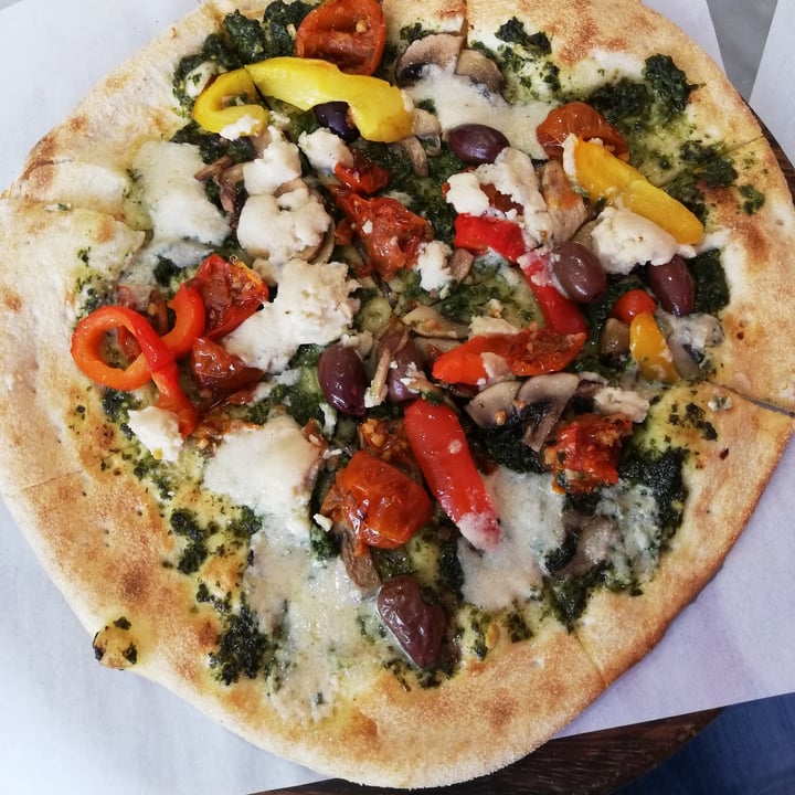 photo of Proof Pizza Vegan Grilled Veggie Pizza shared by @alessiopucci on  13 Apr 2022 - review