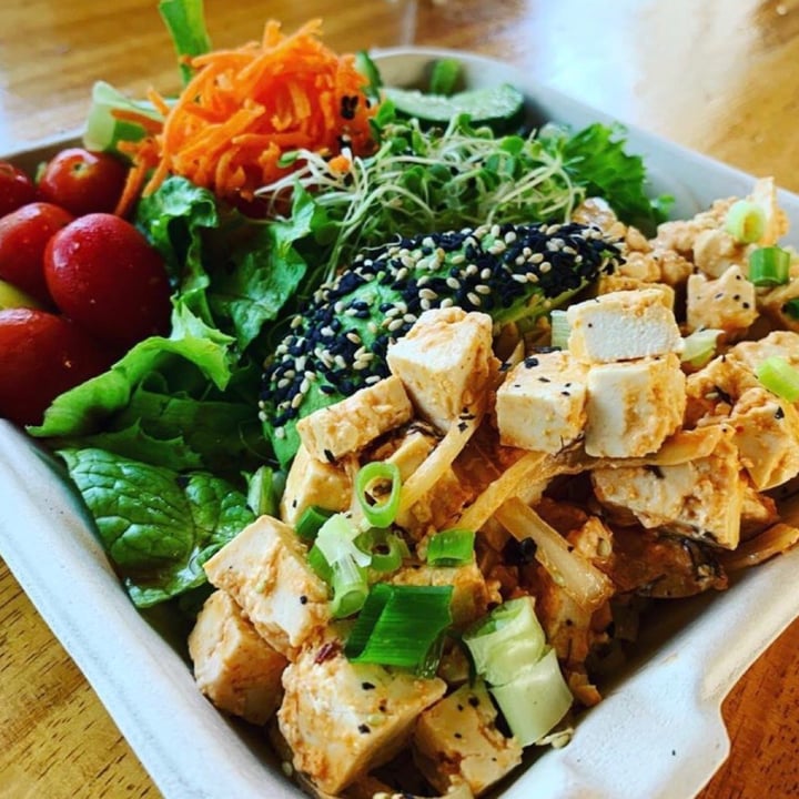 photo of 'Ai Love Nalo Tofu Poke Bowl shared by @taylorkkw on  25 Apr 2020 - review