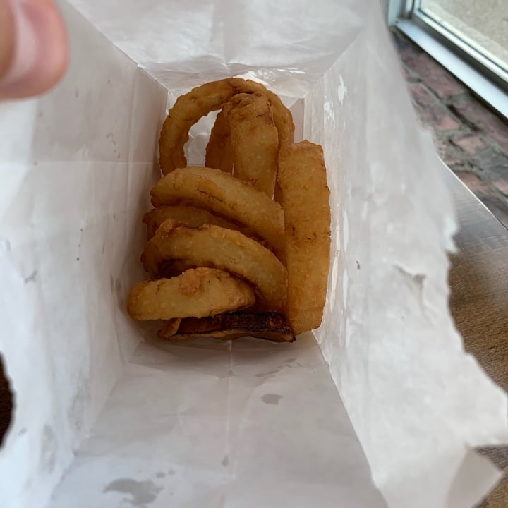 photo of MELTWICH FOOD CO. MOOSEJAW Onion Rings shared by @louisg on  22 Sep 2021 - review