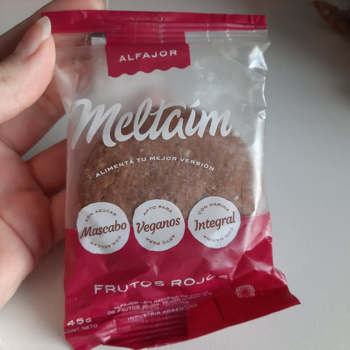 photo of Meltaím Alfajor de Frutos rojos shared by @vegaly on  14 May 2021 - review