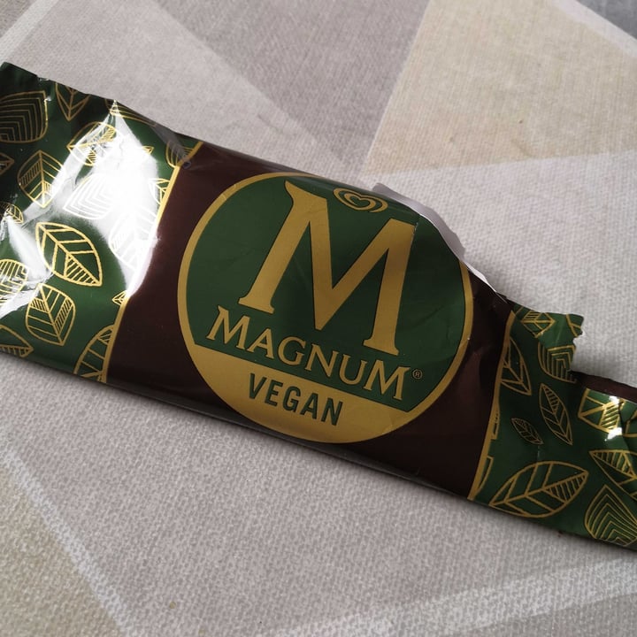 review photo of Magnum Dairy Free Classic shared by @veganlifee on 29 Jun 2020 - review