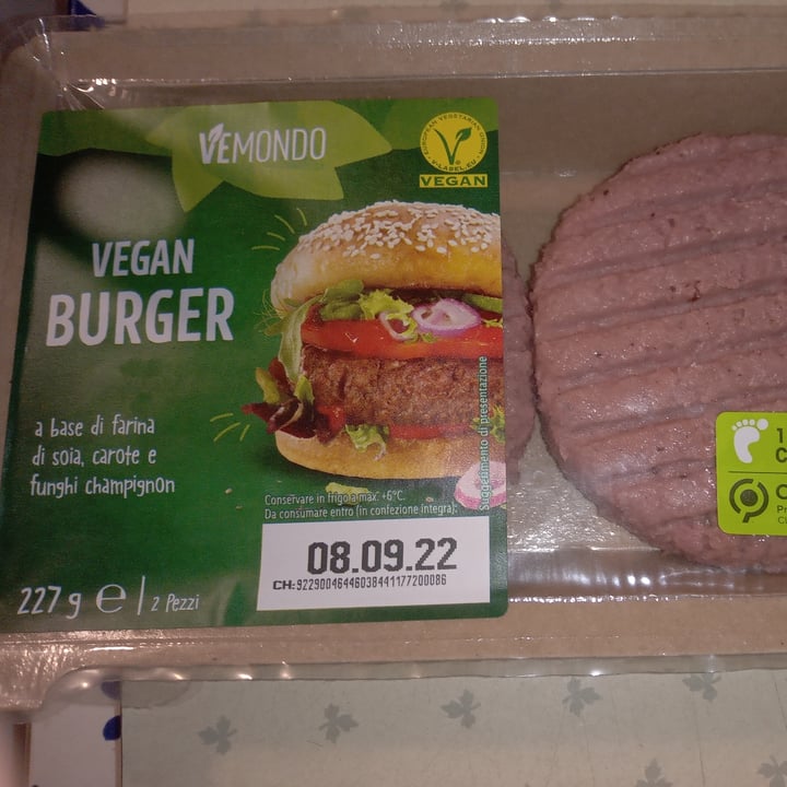 review photo of Vemondo Vegan Burger shared by @simomine on 20 Oct 2022 - review
