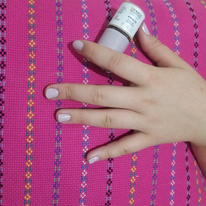 photo of Twoone Onetwo Esmalte Fortalecedor Hipoalergênico Frozen shared by @tatianenaches on  26 Jul 2022 - review