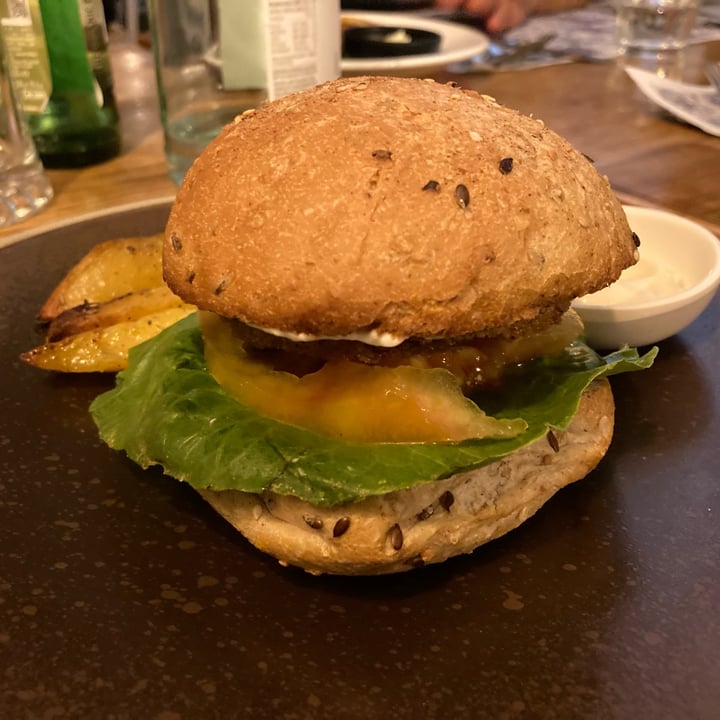 photo of Status Quo Burger di fungo panato shared by @simonescampoli on  27 Jul 2022 - review