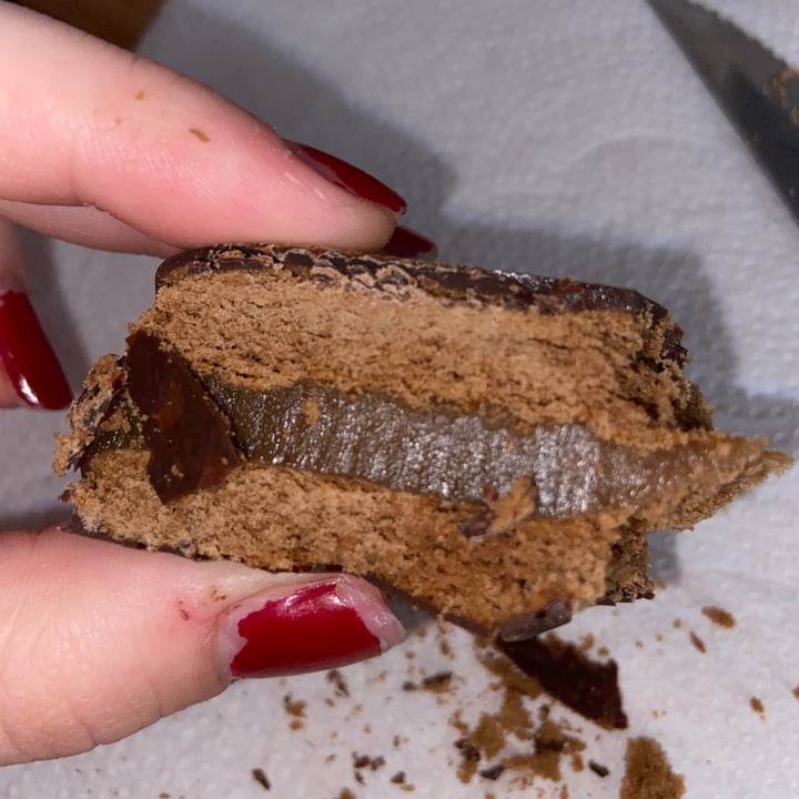 review photo of Felices Las Vacas Alfajor Negro shared by @camicoorrea on 29 Mar 2022 - review