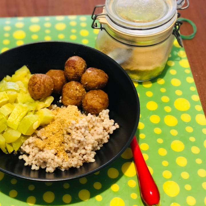 photo of Ikea Huvudroll (Vegetable Balls, Frozen) shared by @nicole- on  22 Oct 2021 - review