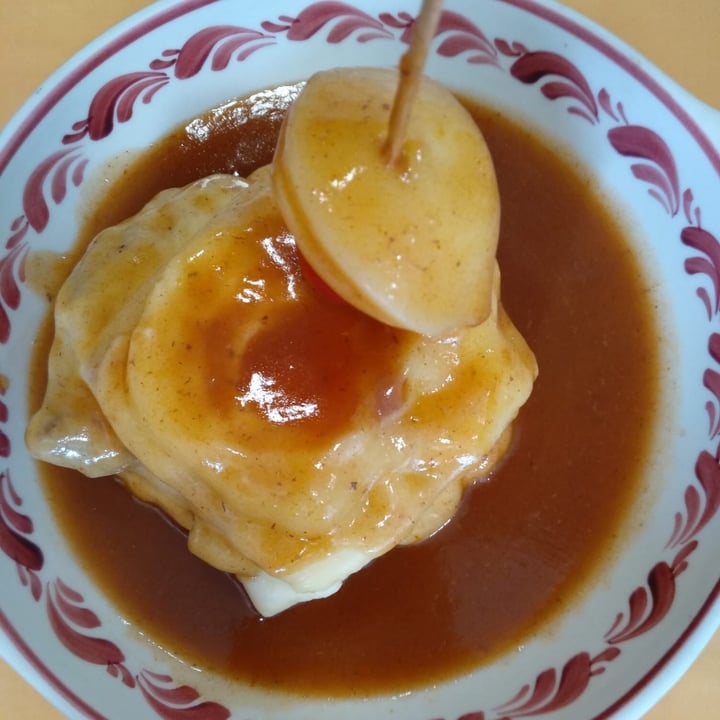 photo of Santa Francesinha Francesinha Vegana shared by @ankajimz on  23 May 2020 - review