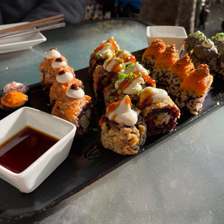 photo of Roots & Rolls Sushi tasting shared by @yoyovegan on  06 Dec 2021 - review