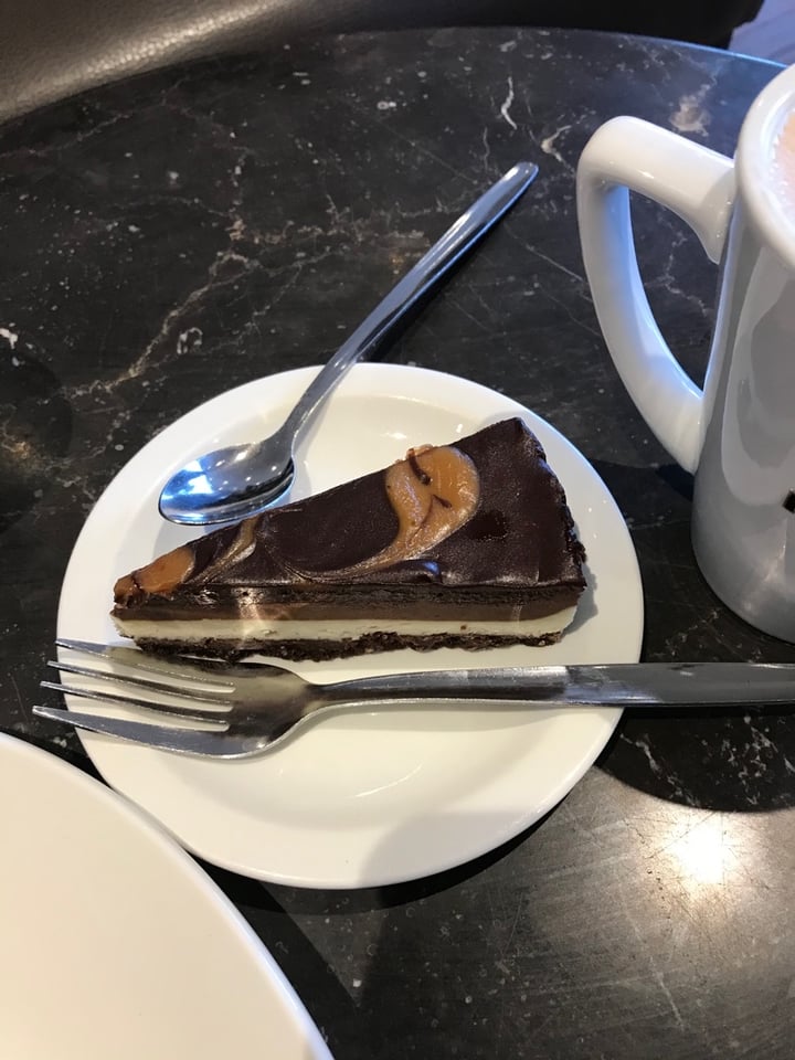 review photo of Caffè Nero Salted Caramel And Chocolate Vegan Cheesecake shared by @lucymaryjohnson on 12 Jan 2020 - review