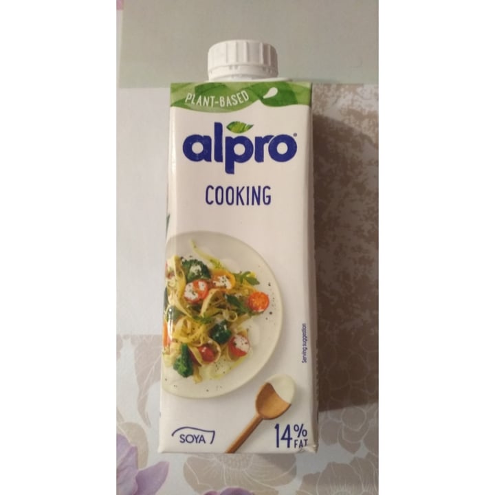 photo of Alpro Alpro crema de soja shared by @trizziveg on  19 Oct 2021 - review