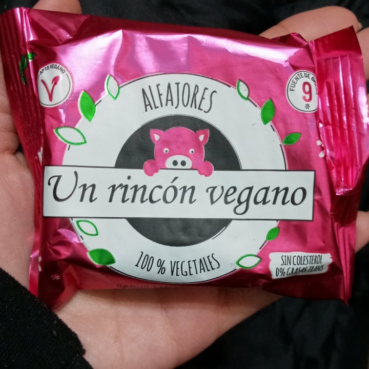 review photo of Un Rincón Vegano Alfajor de Membrillo shared by @lulu19 on 29 Jun 2021 - review
