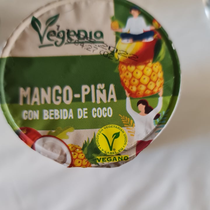 photo of Vegedia Yogur de mango-piña con bebida de coco shared by @fumateelviento on  24 Apr 2022 - review