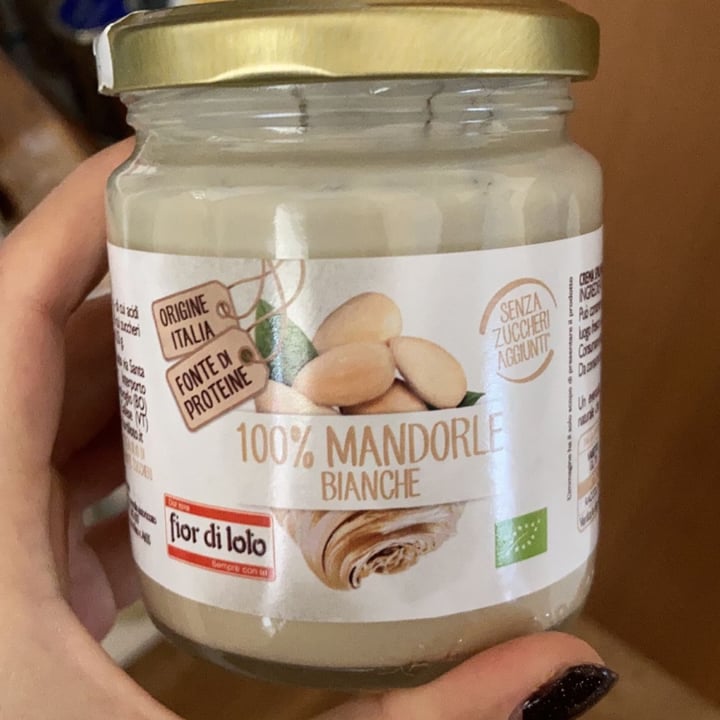 review photo of Fior di Loto crema di mandorle bianche shared by @valentina7791 on 13 Mar 2022 - review