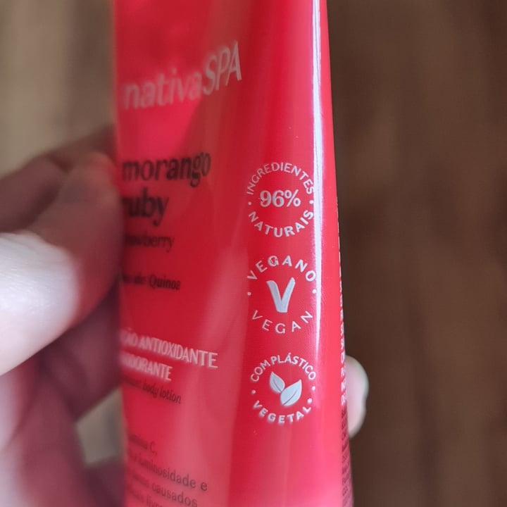 review photo of O Boticário Nativa SPA Morango Rubi shared by @jessicamoreno on 20 Jun 2022 - review