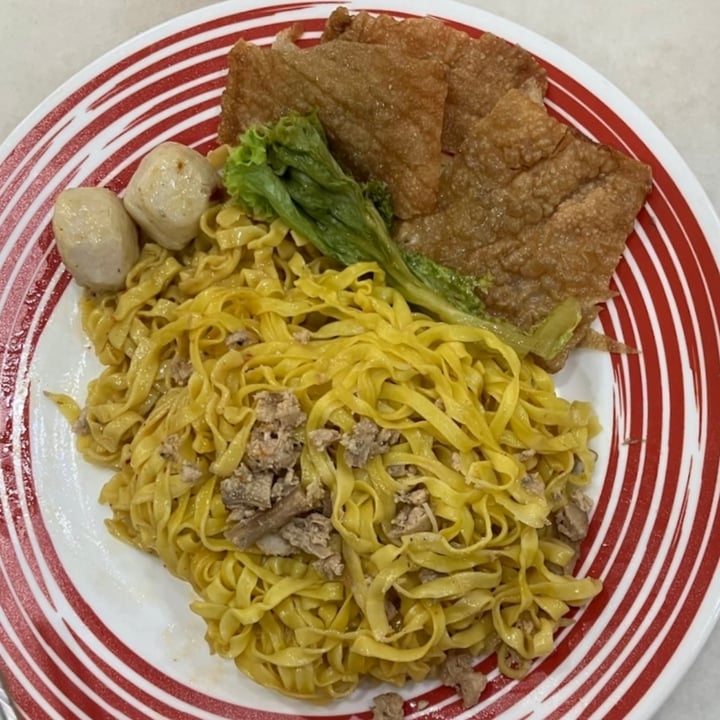 photo of Veggie House Mee Pok shared by @cheddarhamster on  25 May 2022 - review