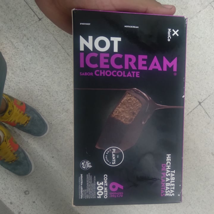 review photo of NotCo Not Icecream sabor Chocolate shared by @gabilobobj on 19 Apr 2022 - review