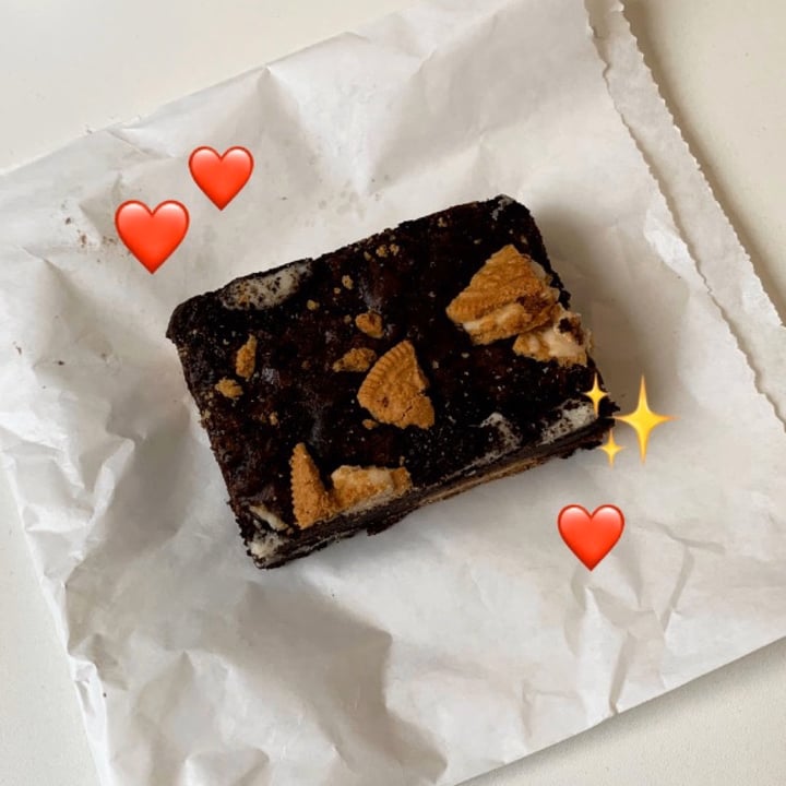 photo of Goldsmiths Students' Union Oreo Brownie shared by @warmhealer on  11 Mar 2020 - review