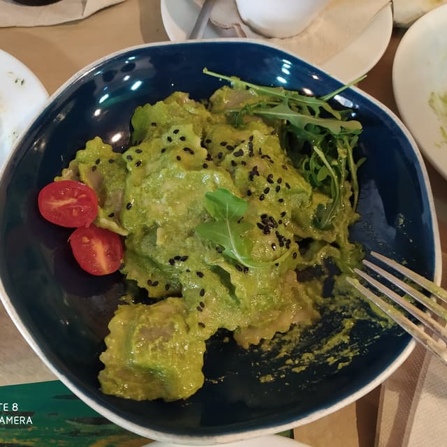 Photo of the dish “Raviolis caseros con pesto de rúcula”