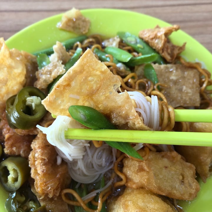 photo of Huay Jin Vegetarian Economic Noodles (With Gravy) shared by @cloecyl on  11 Nov 2021 - review