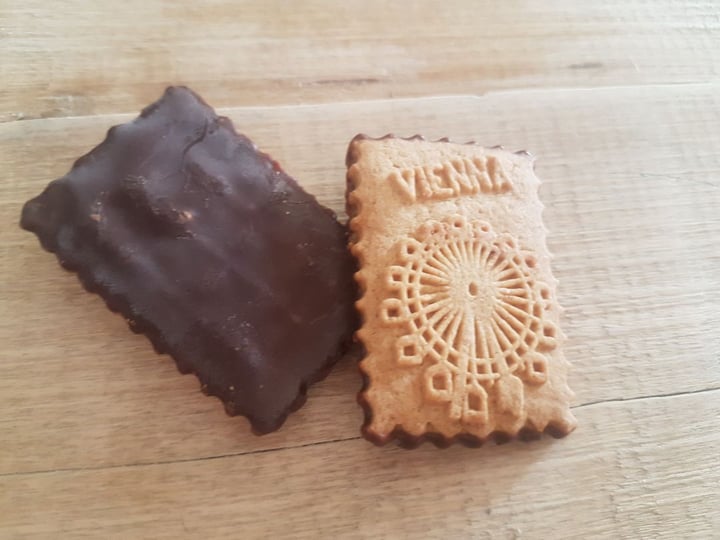 photo of Coppenrath Family Bakery City Tour Caramel Cookies & Dark Chocolate shared by @boardroomhippie on  27 Oct 2019 - review