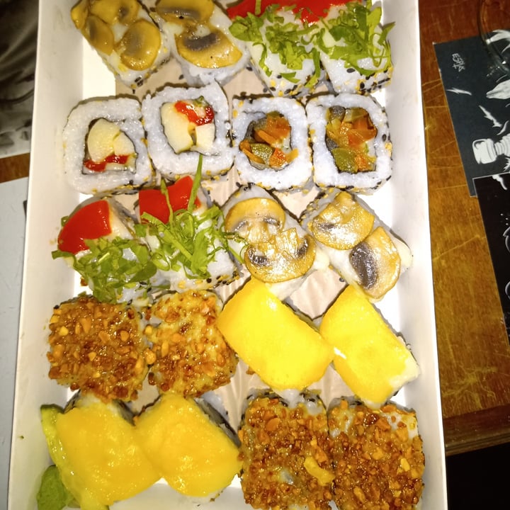 photo of Madame Butterfly Sushi vegano shared by @vegananto on  10 Oct 2020 - review
